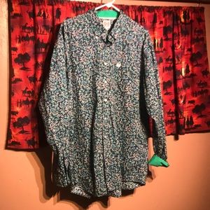 Cinch long sleeve button up large